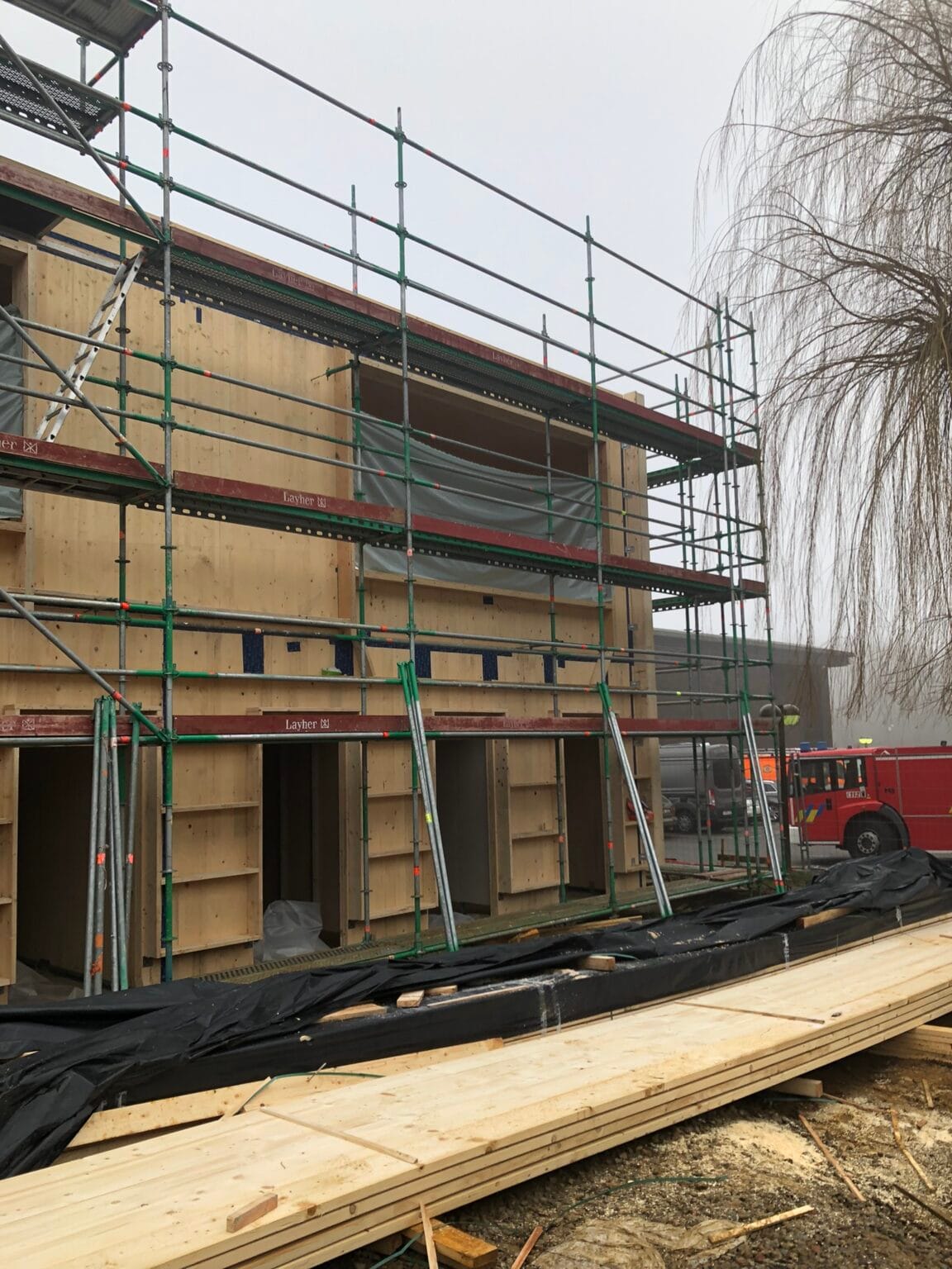 bureau_étude_ bois_timber_wood_engineering_ CLT_Cross laminated timber_GLT_Bois lamellé collé_ossature bois_lamibois_LVL_Glulam_stabilité_bureau d'étude structure_ingénieur bois_résille_treillis_panneau_circularité_bas carbone_poutre_colonne_école en structure bois_bureau en structure bois_crèche en bois_ batiment bois_RT2020_ European green deal_calcul d'assemblage bois_cadwork_étude d'exécution_calcul