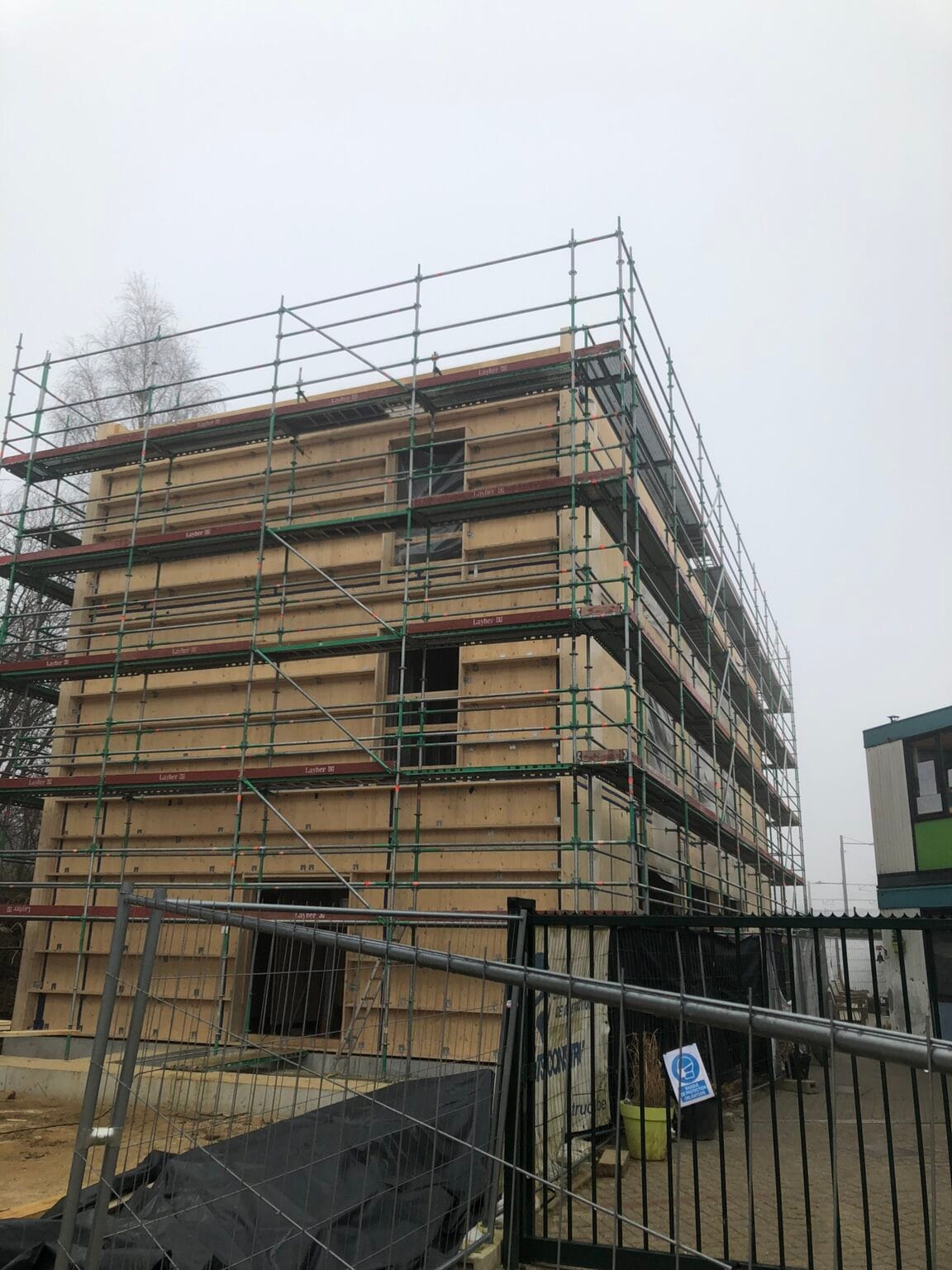 bureau_étude_ bois_timber_wood_engineering_ CLT_Cross laminated timber_GLT_Bois lamellé collé_ossature bois_lamibois_LVL_Glulam_stabilité_bureau d'étude structure_ingénieur bois_résille_treillis_panneau_circularité_bas carbone_poutre_colonne_école en structure bois_bureau en structure bois_crèche en bois_ batiment bois_RT2020_ European green deal_calcul d'assemblage bois_cadwork_étude d'exécution_calcul