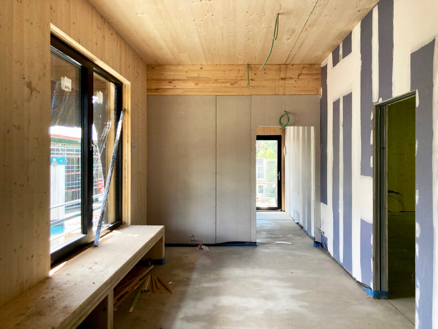 bureau_étude_ bois_timber_wood_engineering_ CLT_Cross laminated timber_GLT_Bois lamellé collé_ossature bois_lamibois_LVL_Glulam_stabilité_bureau d'étude structure_ingénieur bois_résille_treillis_panneau_circularité_bas carbone_poutre_colonne_école en structure bois_bureau en structure bois_crèche en bois_ batiment bois_RT2020_ European green deal_calcul d'assemblage bois_cadwork_étude d'exécution_calcul