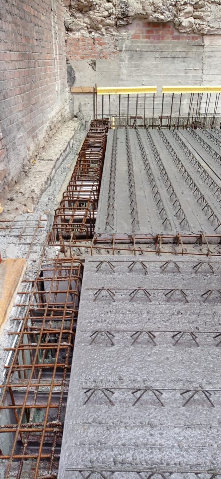 bureau_étude_ bois_timber_wood_engineering_ CLT_Cross laminated timber_GLT_Bois lamellé collé_ossature bois_lamibois_LVL_Glulam_stabilité_bureau d'étude structure_ingénieur bois_résille_treillis_panneau_circularité_bas carbone_poutre_colonne_école en structure bois_bureau en structure bois_crèche en bois_ batiment bois_RT2020_ European green deal_calcul d'assemblage bois_cadwork_étude d'exécution_calcul