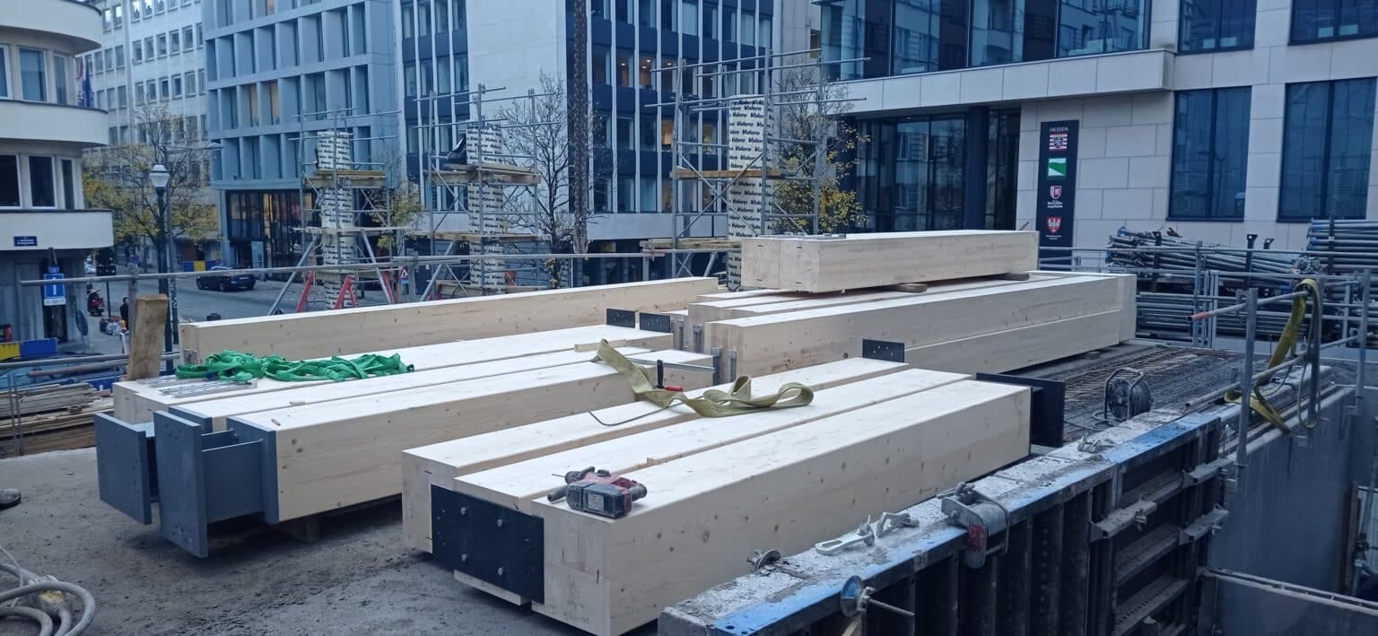 bureau_étude_ bois_timber_wood_engineering_ CLT_Cross laminated timber_GLT_Bois lamellé collé_ossature bois_lamibois_LVL_Glulam_stabilité_bureau d'étude structure_ingénieur bois_résille_treillis_panneau_circularité_bas carbone_poutre_colonne_école en structure bois_bureau en structure bois_crèche en bois_ batiment bois_RT2020_ European green deal_calcul d'assemblage bois_cadwork_étude d'exécution_calcul