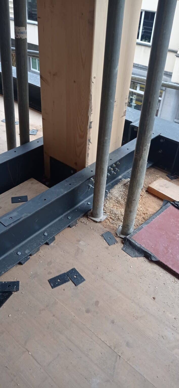 bureau_étude_ bois_timber_wood_engineering_ CLT_Cross laminated timber_GLT_Bois lamellé collé_ossature bois_lamibois_LVL_Glulam_stabilité_bureau d'étude structure_ingénieur bois_résille_treillis_panneau_circularité_bas carbone_poutre_colonne_école en structure bois_bureau en structure bois_crèche en bois_ batiment bois_RT2020_ European green deal_calcul d'assemblage bois_cadwork_étude d'exécution_calcul