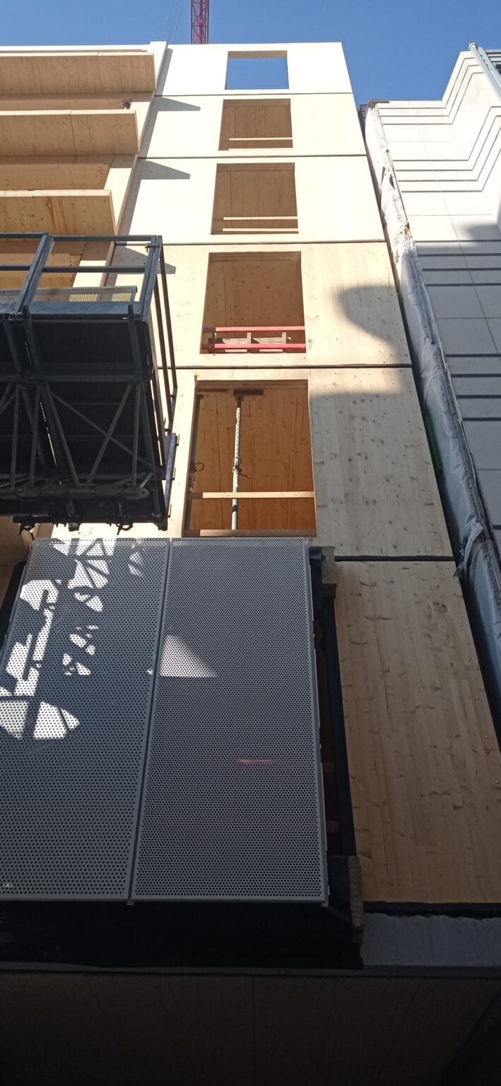 bureau_étude_ bois_timber_wood_engineering_ CLT_Cross laminated timber_GLT_Bois lamellé collé_ossature bois_lamibois_LVL_Glulam_stabilité_bureau d'étude structure_ingénieur bois_résille_treillis_panneau_circularité_bas carbone_poutre_colonne_école en structure bois_bureau en structure bois_crèche en bois_ batiment bois_RT2020_ European green deal_calcul d'assemblage bois_cadwork_étude d'exécution_calcul