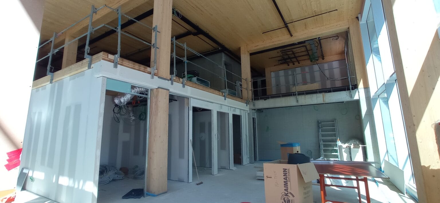 bureau_étude_ bois_timber_wood_engineering_ CLT_Cross laminated timber_GLT_Bois lamellé collé_ossature bois_lamibois_LVL_Glulam_stabilité_bureau d'étude structure_ingénieur bois_résille_treillis_panneau_circularité_bas carbone_poutre_colonne_école en structure bois_bureau en structure bois_crèche en bois_ batiment bois_RT2020_ European green deal_calcul d'assemblage bois_cadwork_étude d'exécution_calcul