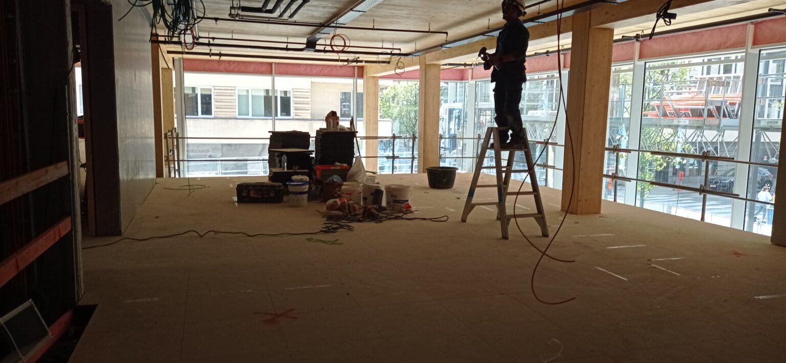 bureau_étude_ bois_timber_wood_engineering_ CLT_Cross laminated timber_GLT_Bois lamellé collé_ossature bois_lamibois_LVL_Glulam_stabilité_bureau d'étude structure_ingénieur bois_résille_treillis_panneau_circularité_bas carbone_poutre_colonne_école en structure bois_bureau en structure bois_crèche en bois_ batiment bois_RT2020_ European green deal_calcul d'assemblage bois_cadwork_étude d'exécution_calcul