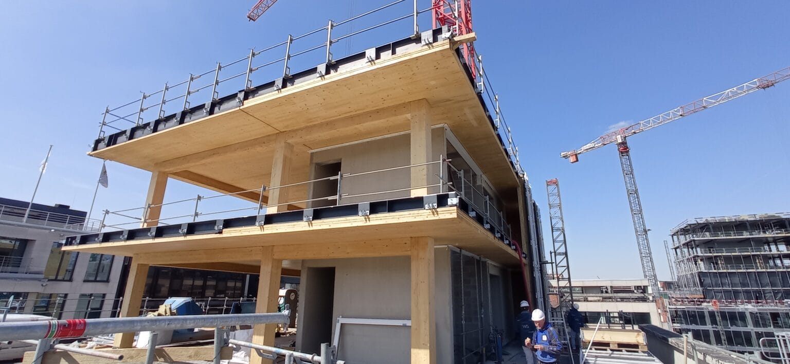 bureau_étude_ bois_timber_wood_engineering_ CLT_Cross laminated timber_GLT_Bois lamellé collé_ossature bois_lamibois_LVL_Glulam_stabilité_bureau d'étude structure_ingénieur bois_résille_treillis_panneau_circularité_bas carbone_poutre_colonne_école en structure bois_bureau en structure bois_crèche en bois_ batiment bois_RT2020_ European green deal_calcul d'assemblage bois_cadwork_étude d'exécution_calcul