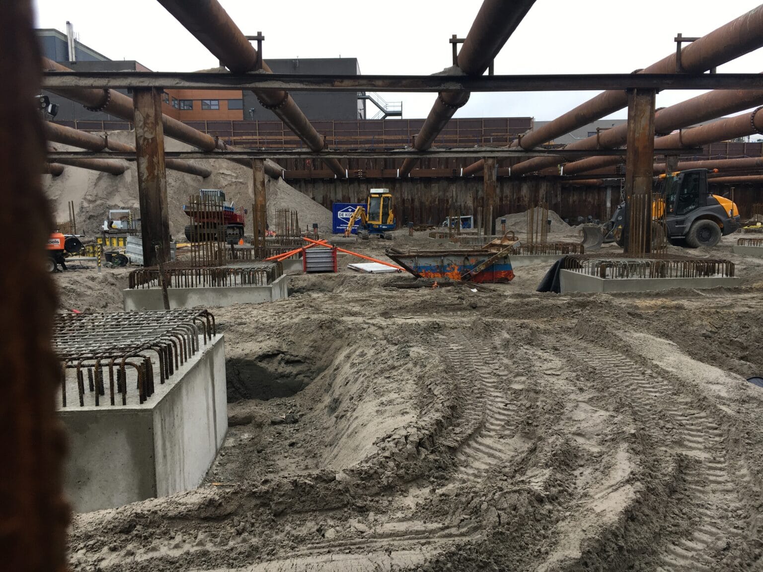 bureau_étude_ bois_timber_wood_engineering_ CLT_Cross laminated timber_GLT_Bois lamellé collé_ossature bois_lamibois_LVL_Glulam_stabilité_bureau d'étude structure_ingénieur bois_résille_treillis_panneau_circularité_bas carbone_poutre_colonne_école en structure bois_bureau en structure bois_crèche en bois_ batiment bois_RT2020_ European green deal_calcul d'assemblage bois_cadwork_étude d'exécution_calcul