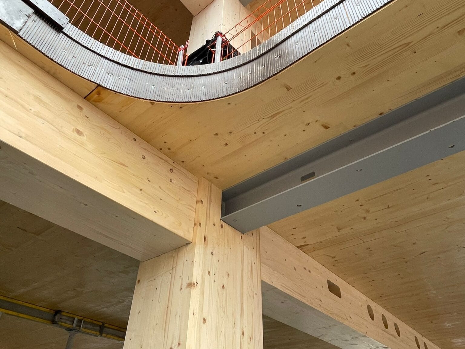 bureau_étude_ bois_timber_wood_engineering_ CLT_Cross laminated timber_GLT_Bois lamellé collé_ossature bois_lamibois_LVL_Glulam_stabilité_bureau d'étude structure_ingénieur bois_résille_treillis_panneau_circularité_bas carbone_poutre_colonne_école en structure bois_bureau en structure bois_crèche en bois_ batiment bois_RT2020_ European green deal_calcul d'assemblage bois_cadwork_étude d'exécution_calcul