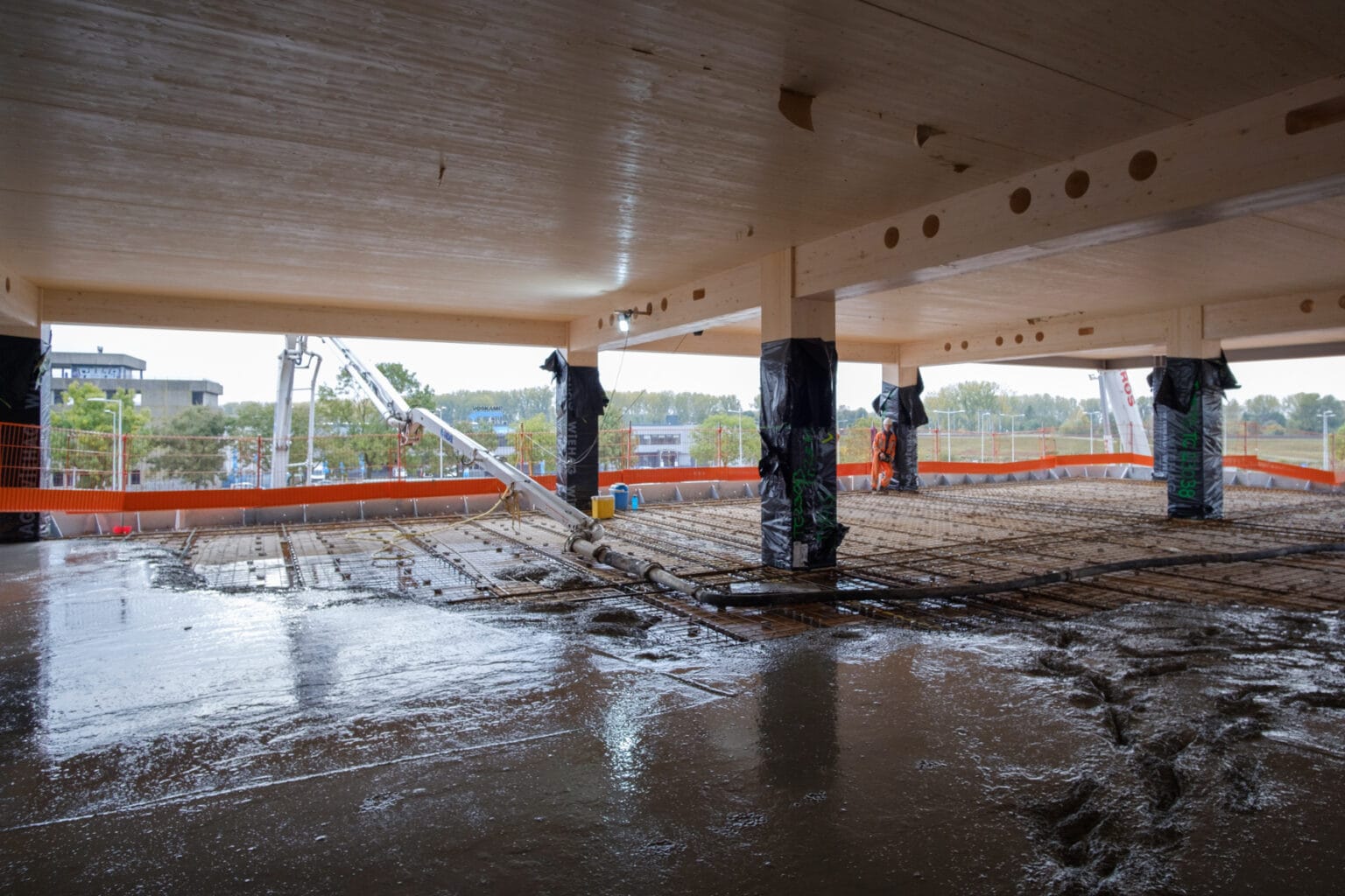 bureau_étude_ bois_timber_wood_engineering_ CLT_Cross laminated timber_GLT_Bois lamellé collé_ossature bois_lamibois_LVL_Glulam_stabilité_bureau d'étude structure_ingénieur bois_résille_treillis_panneau_circularité_bas carbone_poutre_colonne_école en structure bois_bureau en structure bois_crèche en bois_ batiment bois_RT2020_ European green deal_calcul d'assemblage bois_cadwork_étude d'exécution_calcul