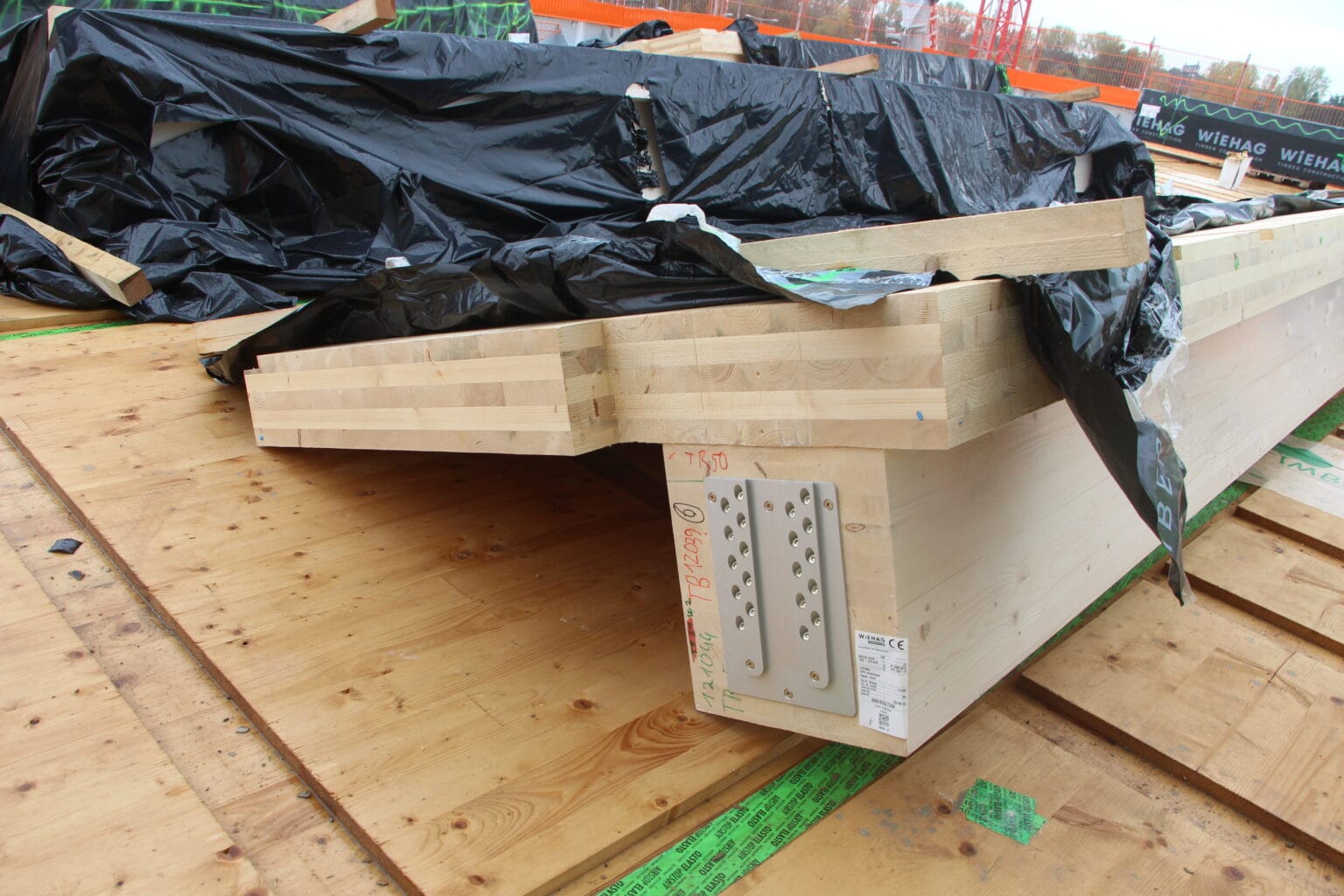 bureau_étude_ bois_timber_wood_engineering_ CLT_Cross laminated timber_GLT_Bois lamellé collé_ossature bois_lamibois_LVL_Glulam_stabilité_bureau d'étude structure_ingénieur bois_résille_treillis_panneau_circularité_bas carbone_poutre_colonne_école en structure bois_bureau en structure bois_crèche en bois_ batiment bois_RT2020_ European green deal_calcul d'assemblage bois_cadwork_étude d'exécution_calcul