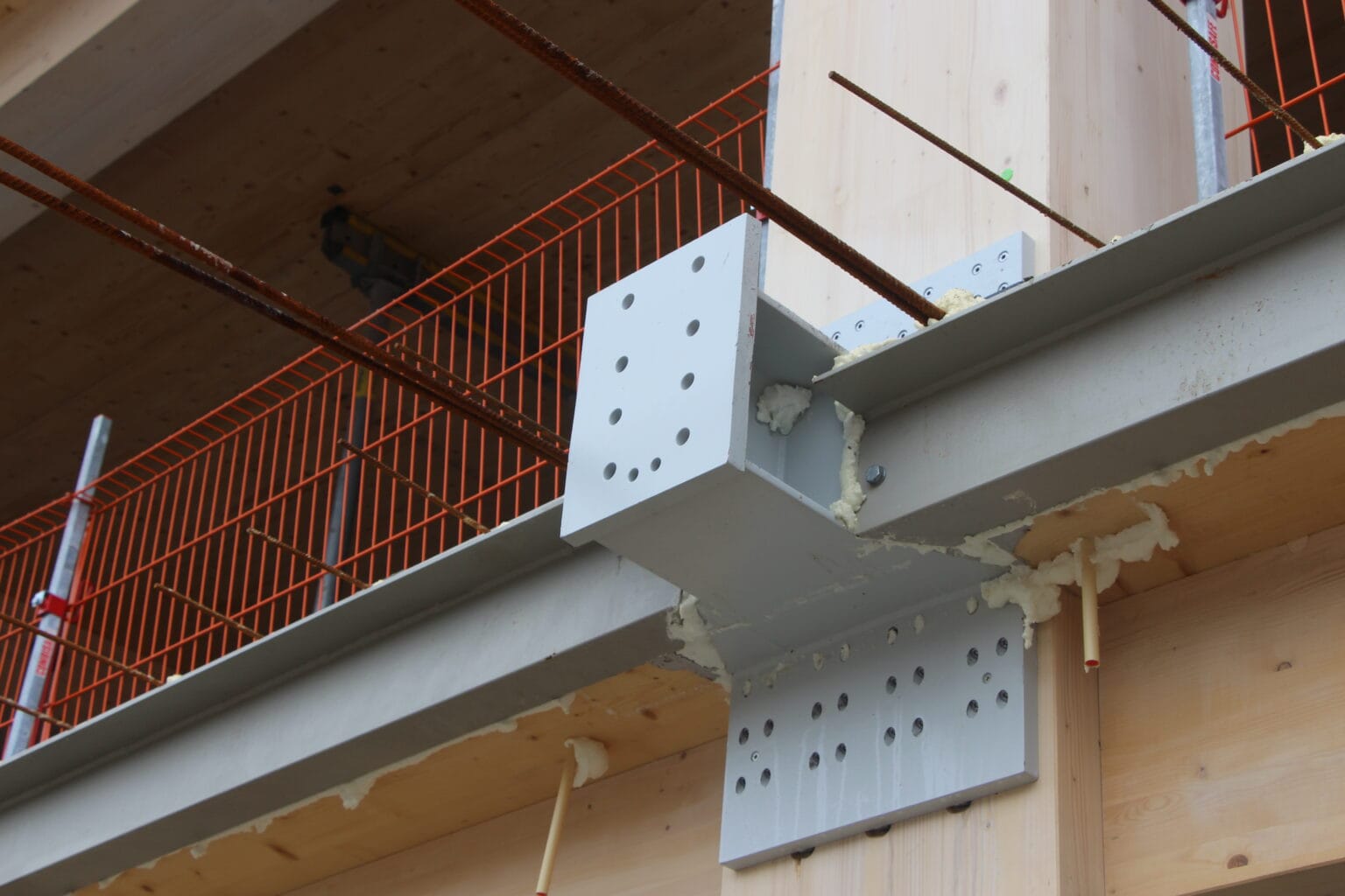 bureau_étude_ bois_timber_wood_engineering_ CLT_Cross laminated timber_GLT_Bois lamellé collé_ossature bois_lamibois_LVL_Glulam_stabilité_bureau d'étude structure_ingénieur bois_résille_treillis_panneau_circularité_bas carbone_poutre_colonne_école en structure bois_bureau en structure bois_crèche en bois_ batiment bois_RT2020_ European green deal_calcul d'assemblage bois_cadwork_étude d'exécution_calcul