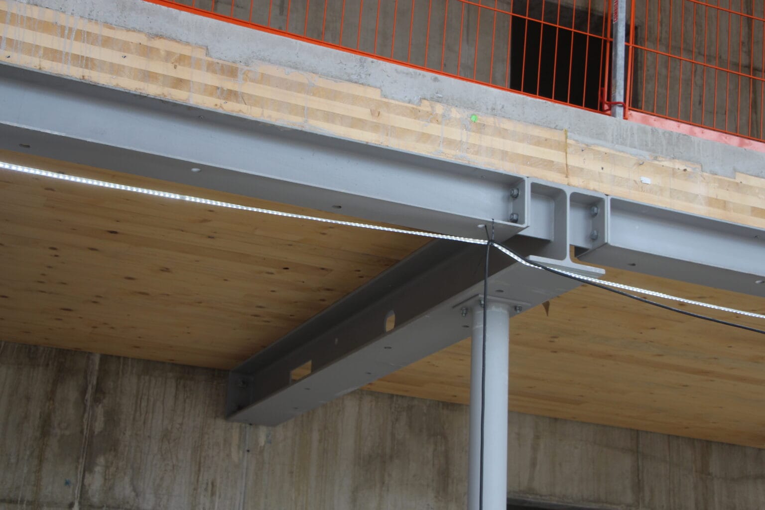 bureau_étude_ bois_timber_wood_engineering_ CLT_Cross laminated timber_GLT_Bois lamellé collé_ossature bois_lamibois_LVL_Glulam_stabilité_bureau d'étude structure_ingénieur bois_résille_treillis_panneau_circularité_bas carbone_poutre_colonne_école en structure bois_bureau en structure bois_crèche en bois_ batiment bois_RT2020_ European green deal_calcul d'assemblage bois_cadwork_étude d'exécution_calcul