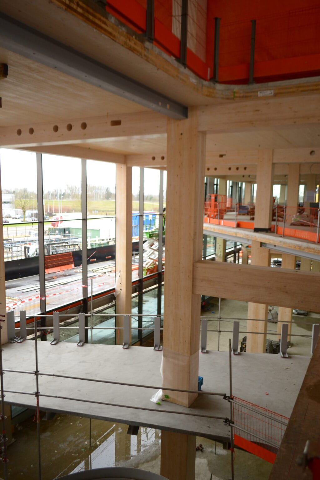 bureau_étude_ bois_timber_wood_engineering_ CLT_Cross laminated timber_GLT_Bois lamellé collé_ossature bois_lamibois_LVL_Glulam_stabilité_bureau d'étude structure_ingénieur bois_résille_treillis_panneau_circularité_bas carbone_poutre_colonne_école en structure bois_bureau en structure bois_crèche en bois_ batiment bois_RT2020_ European green deal_calcul d'assemblage bois_cadwork_étude d'exécution_calcul