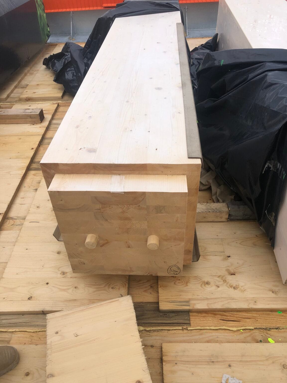 bureau_étude_ bois_timber_wood_engineering_ CLT_Cross laminated timber_GLT_Bois lamellé collé_ossature bois_lamibois_LVL_Glulam_stabilité_bureau d'étude structure_ingénieur bois_résille_treillis_panneau_circularité_bas carbone_poutre_colonne_école en structure bois_bureau en structure bois_crèche en bois_ batiment bois_RT2020_ European green deal_calcul d'assemblage bois_cadwork_étude d'exécution_calcul