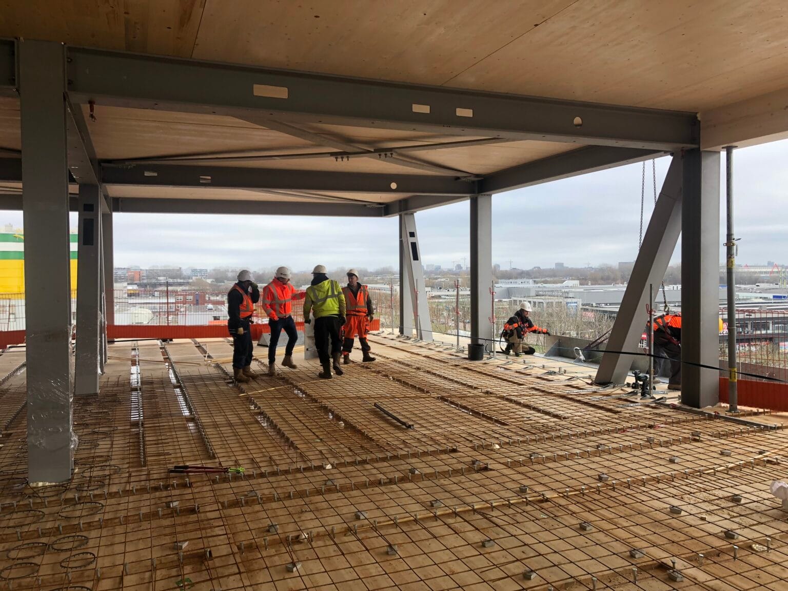 bureau_étude_ bois_timber_wood_engineering_ CLT_Cross laminated timber_GLT_Bois lamellé collé_ossature bois_lamibois_LVL_Glulam_stabilité_bureau d'étude structure_ingénieur bois_résille_treillis_panneau_circularité_bas carbone_poutre_colonne_école en structure bois_bureau en structure bois_crèche en bois_ batiment bois_RT2020_ European green deal_calcul d'assemblage bois_cadwork_étude d'exécution_calcul