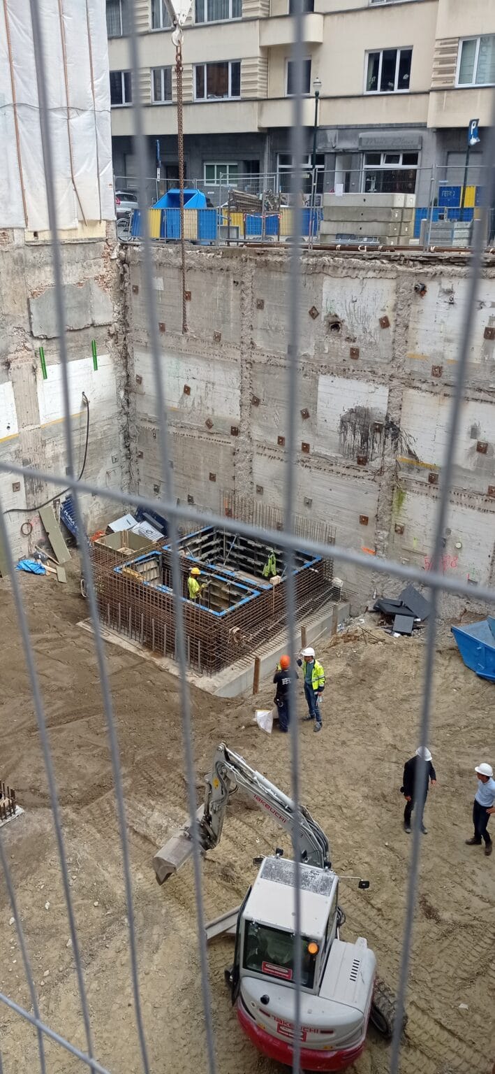 bureau_étude_ bois_timber_wood_engineering_ CLT_Cross laminated timber_GLT_Bois lamellé collé_ossature bois_lamibois_LVL_Glulam_stabilité_bureau d'étude structure_ingénieur bois_résille_treillis_panneau_circularité_bas carbone_poutre_colonne_école en structure bois_bureau en structure bois_crèche en bois_ batiment bois_RT2020_ European green deal_calcul d'assemblage bois_cadwork_étude d'exécution_calcul