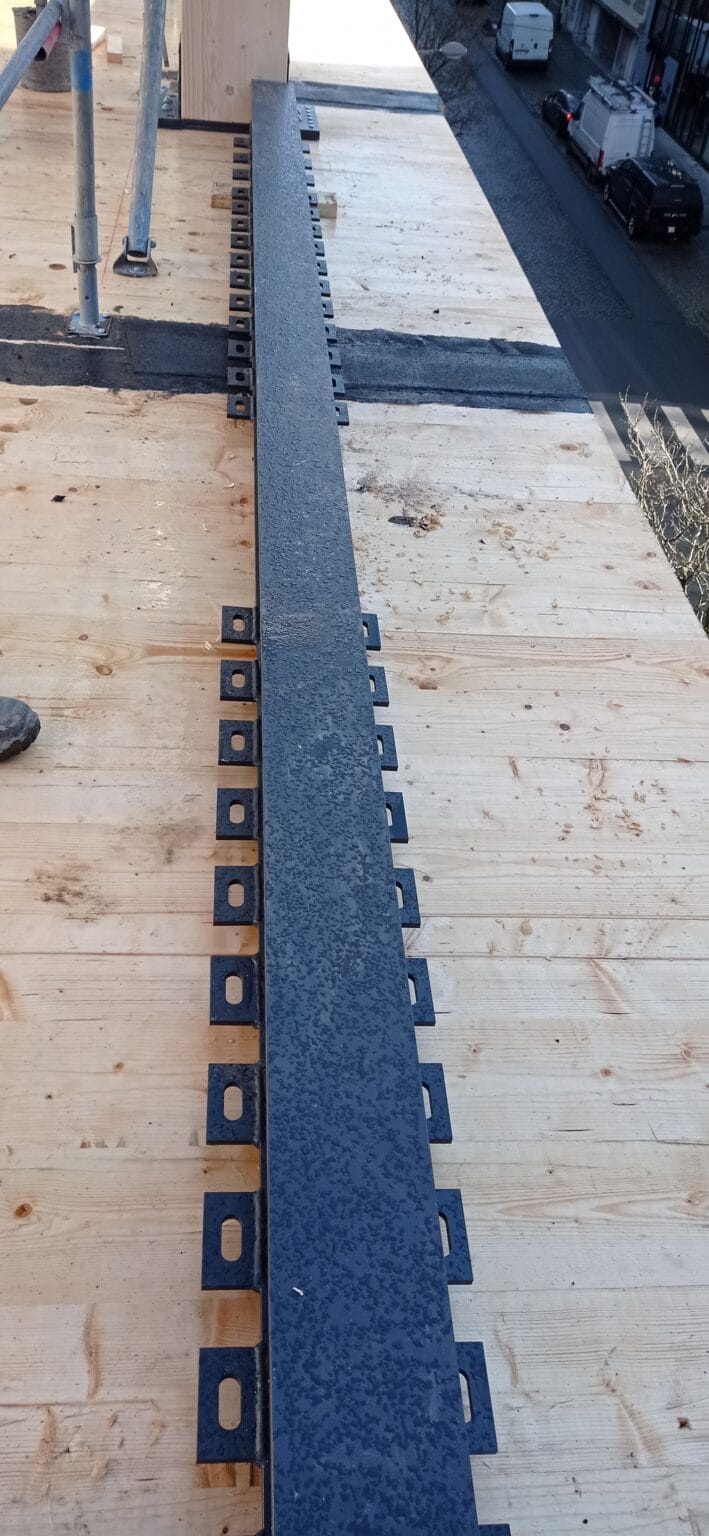 bureau_étude_ bois_timber_wood_engineering_ CLT_Cross laminated timber_GLT_Bois lamellé collé_ossature bois_lamibois_LVL_Glulam_stabilité_bureau d'étude structure_ingénieur bois_résille_treillis_panneau_circularité_bas carbone_poutre_colonne_école en structure bois_bureau en structure bois_crèche en bois_ batiment bois_RT2020_ European green deal_calcul d'assemblage bois_cadwork_étude d'exécution_calcul