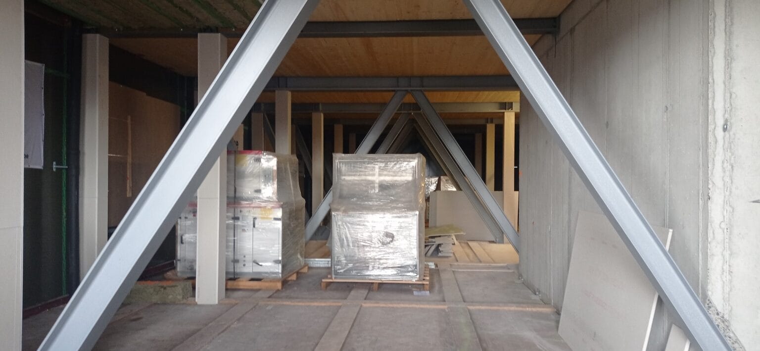 bureau_étude_ bois_timber_wood_engineering_ CLT_Cross laminated timber_GLT_Bois lamellé collé_ossature bois_lamibois_LVL_Glulam_stabilité_bureau d'étude structure_ingénieur bois_résille_treillis_panneau_circularité_bas carbone_poutre_colonne_école en structure bois_bureau en structure bois_crèche en bois_ batiment bois_RT2020_ European green deal_calcul d'assemblage bois_cadwork_étude d'exécution_calcul