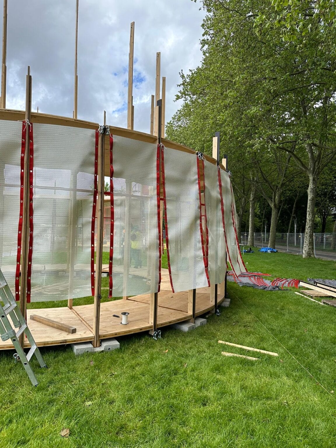 bureau_étude_ bois_timber_wood_engineering_ CLT_Cross laminated timber_GLT_Bois lamellé collé_ossature bois_lamibois_LVL_Glulam_stabilité_bureau d'étude structure_ingénieur bois_résille_treillis_panneau_circularité_bas carbone_poutre_colonne_école en structure bois_bureau en structure bois_crèche en bois_ batiment bois_RT2020_ European green deal_calcul d'assemblage bois_cadwork_étude d'exécution_calcul